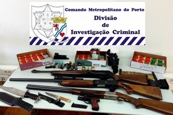 PSP apreende caçadeiras, carabina e munições