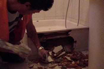 'Missão Casa Feliz' com obras a decorrer