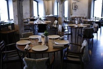 Restaurante troca comida por hora de trabalho