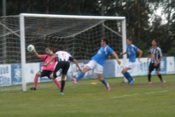 Juniores empatam e complicam contas